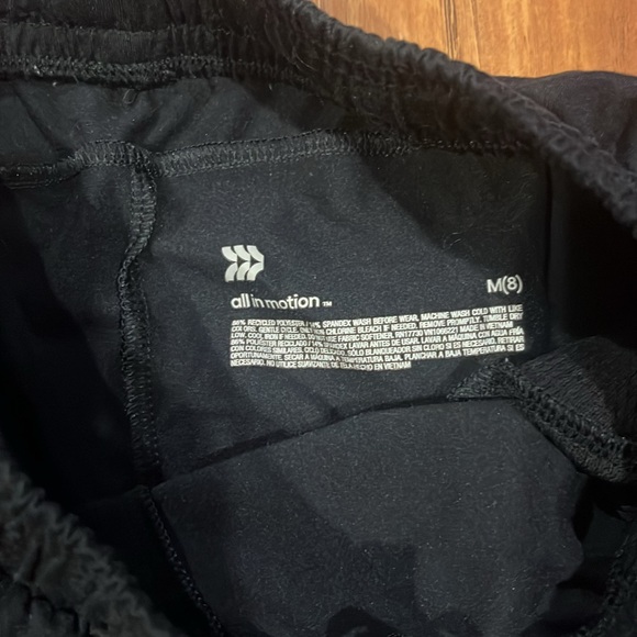 All In Motion shorts - Picture 2 of 3